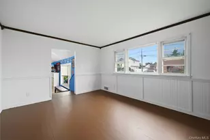 110 Oak St, Deer Park, NY 11729 - Photo 4