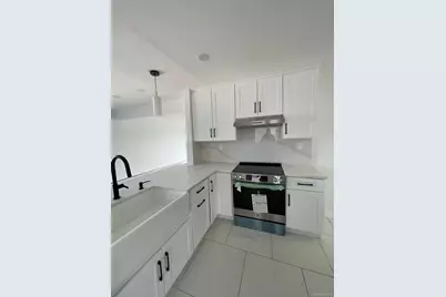 341 Green Court, Oceanside, NY 11572 - Photo 4