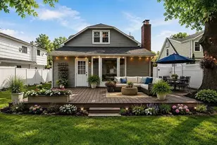 24 Nimitz St, Huntington, NY 11743 - Photo 4