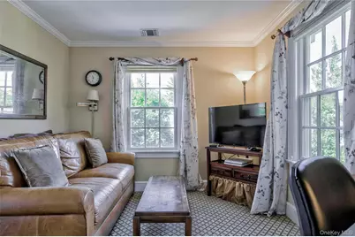 14 Buckingham Place, Manhasset, NY 11030 - Photo 34