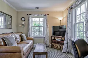 14 Buckingham Pl, Manhasset, NY 11030 - Photo 34