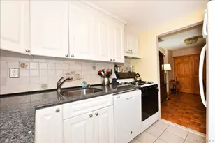 52-54 65th Pl, Maspeth, NY 11378 - Photo 10