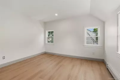 168 Longview Avenue, White Plains, NY 10605 - Photo 18