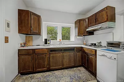 37 Lansdowne Drive, Larchmont, NY 10538 - Photo 12