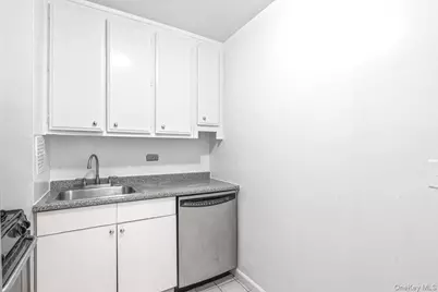 85-15 Main Street #12B, Briarwood, NY 11501 - Photo 2