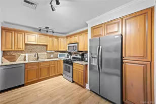 27 Nottinghill Dr, Massapequa, NY 11758 - Photo 16