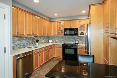 100 Harborview Drive #301, Port Washington, NY 11050 - Photo 8