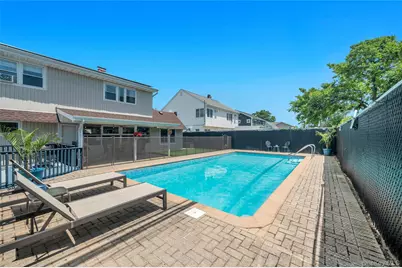 266 Duckpond Drive S, Wantagh, NY 11793 - Photo 26
