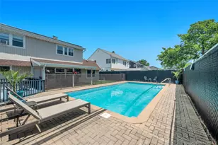 266 Duckpond Dr S, Wantagh, NY 11793 - Photo 26