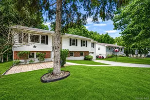 94 Crestwood Blvd, Poughkeepsie, NY 12603 - Photo 2