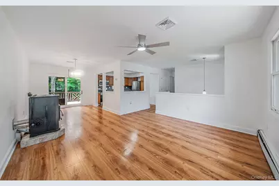 94 Crestwood Boulevard, Poughkeepsie, NY 12603 - Photo 16