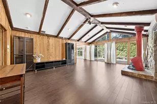 26 Oaks Hunt Rd, Great Neck, NY 11020 - Photo 12