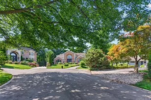 26 Oaks Hunt Rd, Great Neck, NY 11020 - Photo 26