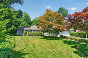 26 Oaks Hunt Rd, Great Neck, NY 11020 - Photo 24