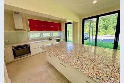 32 Brook Lane, Cortlandt Manor, NY 10567 - Photo 4