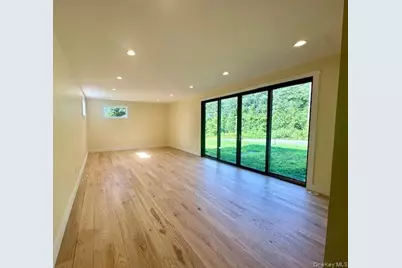 32 Brook Lane, Cortlandt Manor, NY 10567 - Photo 2