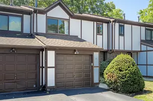 12 Amber Ct, Poughkeepsie, NY 12603 - Photo 2