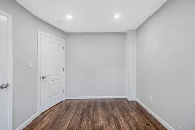 30 Sayville Road, Sound Beach, NY 11789 - Photo 22