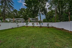 309 Laurel Rd, Northport, NY 11768 - Photo 28