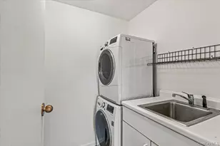 100 Hilton Ave, Garden City, NY 11530 - Photo 12