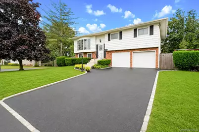 192 Hancock Street, Brentwood, NY 11717 - Photo 2