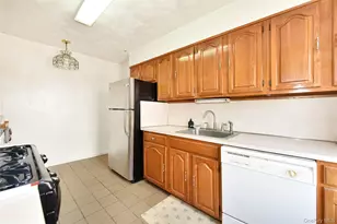 184-18 69th Ave, Fresh Meadows, NY 11365 - Photo 12