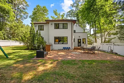143 Baker Hill Road, Great Neck, NY 11023 - Photo 42
