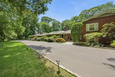 15 Tappentown Lane, Brookville, NY 11545 - Photo 4
