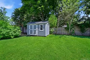 49 Bacon Ln, Babylon, NY 11702 - Photo 22