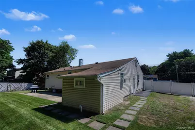 46 Oakland Avenue, Central Islip, NY 11722 - Photo 4