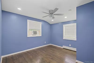 46 Oakland Avenue, Central Islip, NY 11722 - Photo 18