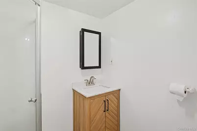 46 Oakland Avenue, Central Islip, NY 11722 - Photo 26