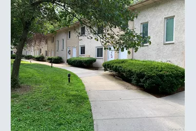 85 N Middletown Road #D2, Nanuet, NY 10954 - Photo 1