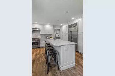 19 Evon Drive, Syosset, NY 11791 - Photo 12