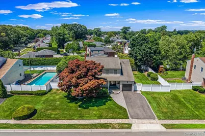 19 Evon Drive, Syosset, NY 11791 - Photo 32