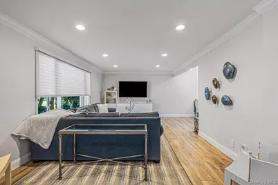 19 Evon Drive, Syosset, NY 11791 - Photo 6