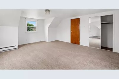 335 Roquette Avenue, Floral Park, NY 11001 - Photo 6