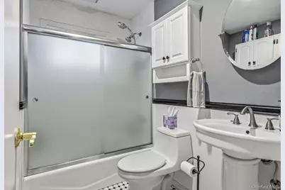 246 29th Street, Lindenhurst, NY 11757 - Photo 10