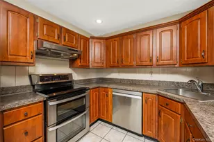 338 Southside Ave, Freeport, NY 11520 - Photo 10