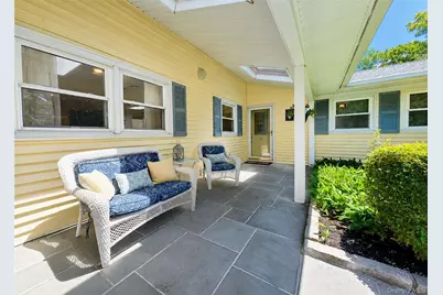 15 Seabrook Lane, Stony Brook, NY 11790 - Photo 2