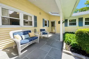 15 Seabrook Ln, Stony Brook, NY 11790 - Photo 2