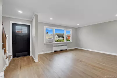 792 Highview Avenue, Westbury, NY 11590 - Photo 2