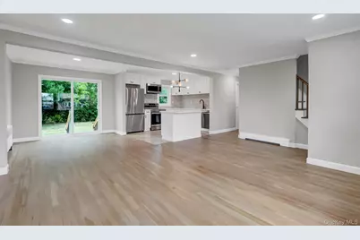 792 Highview Avenue, Westbury, NY 11590 - Photo 4