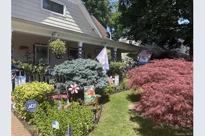 18 Hedge Lane, Westbury, NY 11590 - Photo 4