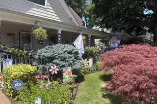 18 Hedge Ln, Westbury, NY 11590 - Photo 4