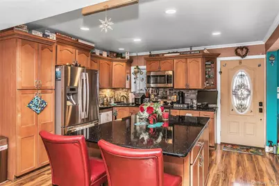 18 Hedge Lane, Westbury, NY 11590 - Photo 8