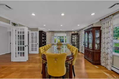 98 Florida Avenue, Commack, NY 11725 - Photo 8