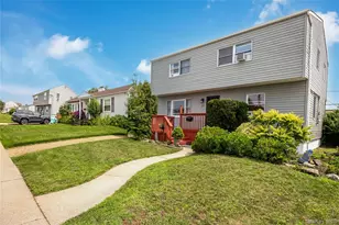 57 Overton St, Freeport, NY 11520 - Photo 2