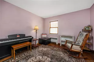 57 Overton St, Freeport, NY 11520 - Photo 6