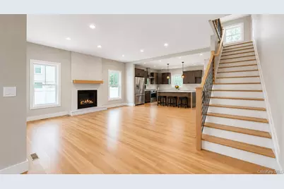39 Surrey Drive, Center Moriches, NY 11934 - Photo 2